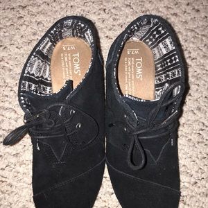 Toms Black ankle boots/ booties